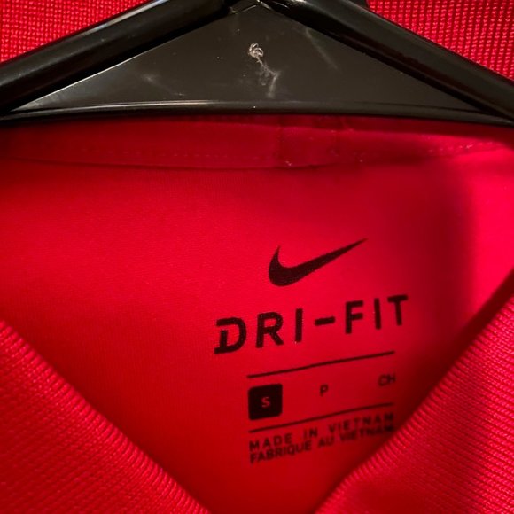 Nike Men's Golf Polos (red, gray) - Picture 3 of 3